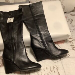 Elegant Black Leather Wedge Boots New